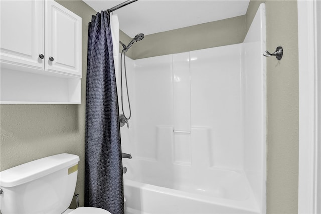 1721 13th Ave S, Great Falls, MT 59405 - bathroom with toilet and shower / bathtub combination with curtain