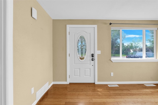1721 13th Ave S, Great Falls, MT 59405 - entryway featuring wood finished floors and baseboards