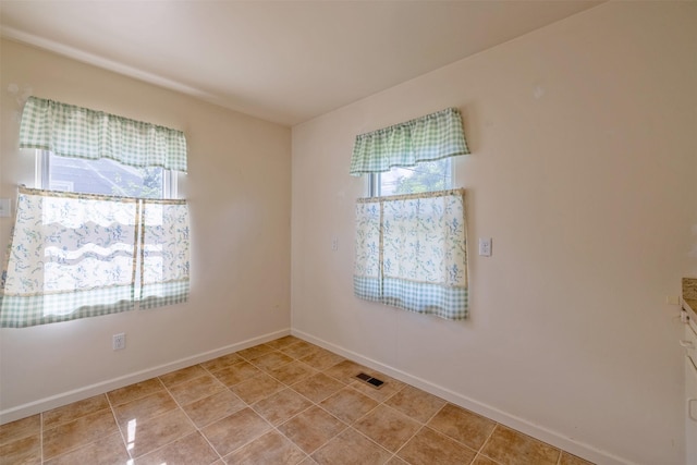 925 Hollins Ave, Helena, MT 59601 - unfurnished room featuring baseboards