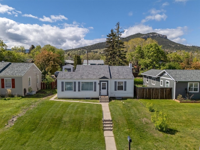 925 Hollins Ave, Helena, MT 59601 - view of front facade featuring a mountain view and entry steps
