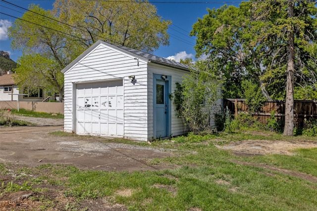 925 Hollins Ave, Helena, MT 59601 - view of detached garage