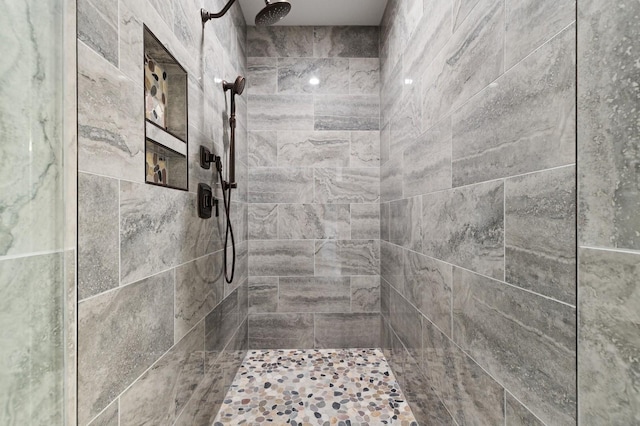 323 Skookum Rd, Lakeside, MT 59922 - bathroom featuring tiled shower