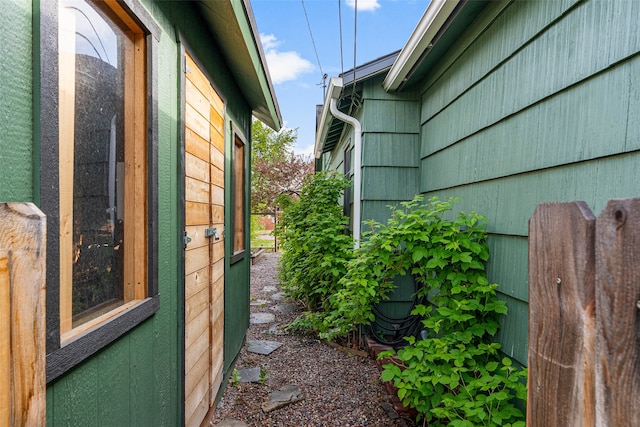 2115 Burlington Ave, Missoula, MT 59801 - view of side of home