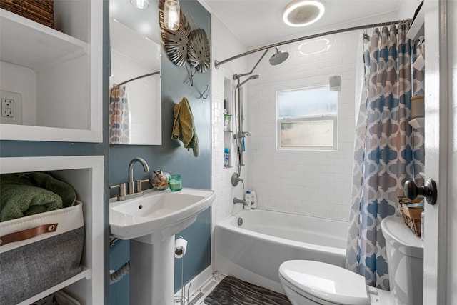 2115 Burlington Ave, Missoula, MT 59801 - bathroom with toilet and shower / tub combo