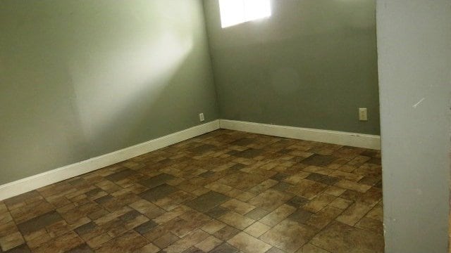 726 4th Ave S, Great Falls, MT 59405 - empty room featuring baseboards