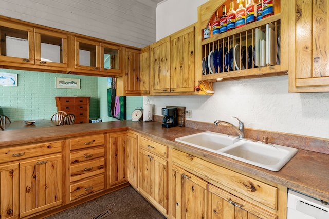 6040 Pearl Dr, Manhattan, MT 59741 - kitchen featuring a sink and dishwasher