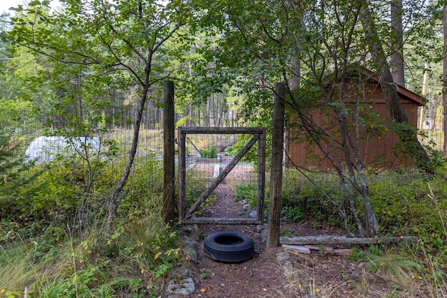 250 Sunday Ln, Kalispell, MT 59901 - view of gate