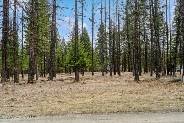 25 Hillcrest Dr, Eureka, MT 59917