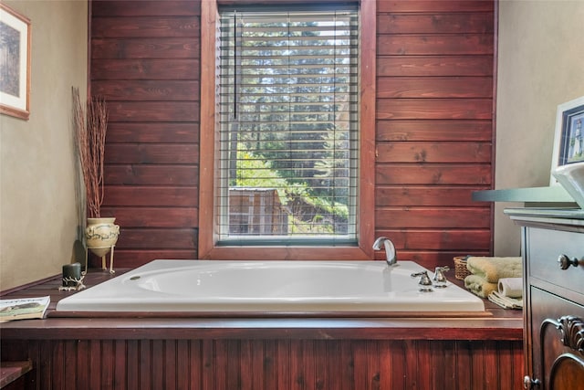 18711 Copper Ridge Trl, Florence, MT 59833 - bathroom featuring a bath