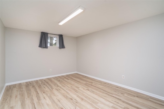 413 S Oak St, Townsend, MT 59644 - empty room featuring baseboards and light wood-style flooring
