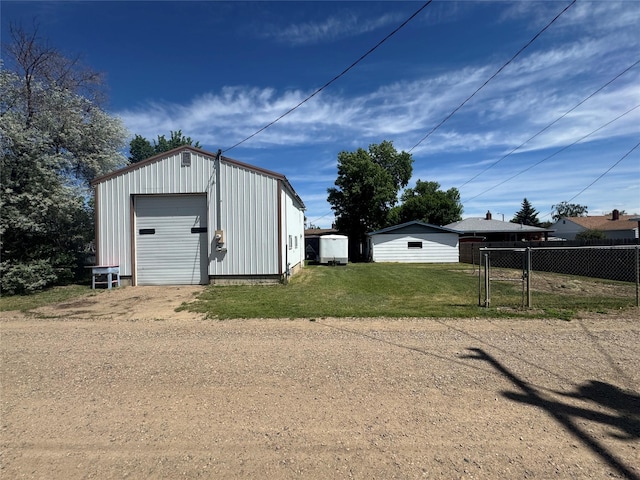 1030 Washington Ave, Havre, MT 59501 - detached garage with driveway