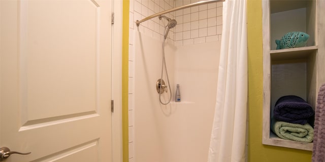 345 Ash Dr, Butte, MT 59701 - full bath featuring a shower with shower curtain