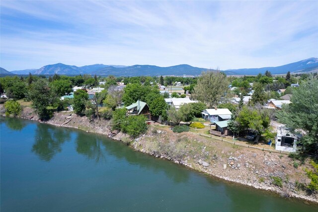 207 Oak Ln, Plains, MT 59859