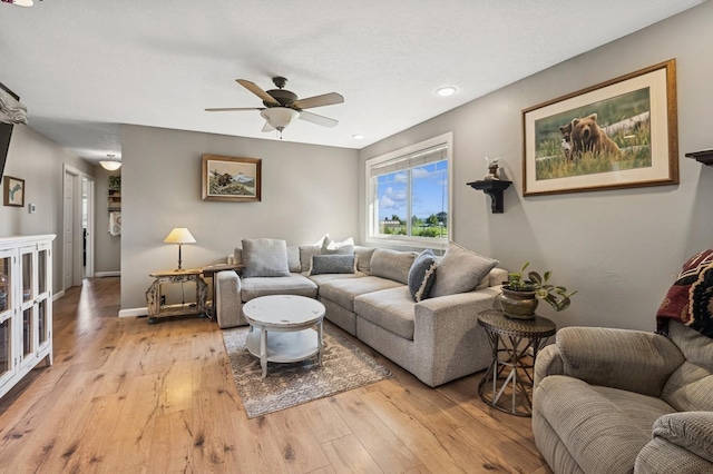 515 Manning Rd, Kalispell, MT 59901 - living room featuring light wood finished floors, a ceiling fan, recessed lighting, and baseboards