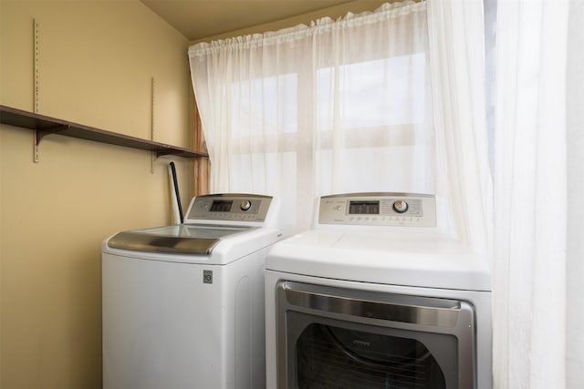 505 Oak St, Anaconda, MT 59711 - laundry area with washer and dryer