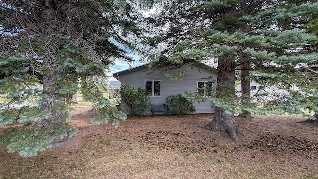802 2nd St SW, Choteau, MT 59422 - view of side of home