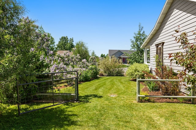 370 Prospector Trl, Bozeman, MT 59718 - view of green lawn