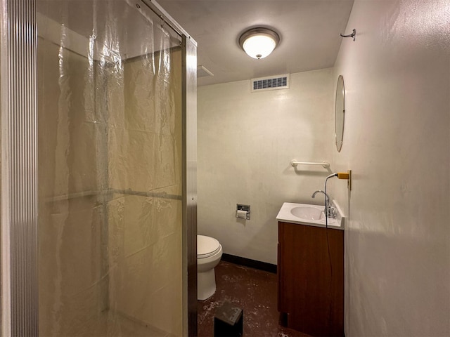 522 Main Ave N, Choteau, MT 59422 - full bathroom featuring vanity and a shower with curtain