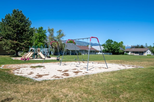 142 Thomas St, Hamilton, MT 59840 - communal playground with a yard