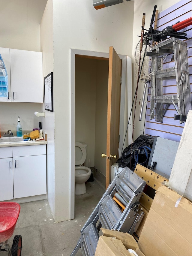 50-60 Willow Bend Ln, Cascade, MT 59421 - bathroom with vanity, toilet, and concrete floors