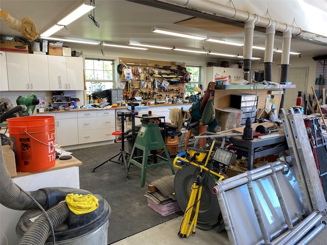 50-60 Willow Bend Ln, Cascade, MT 59421 - garage featuring a workshop area