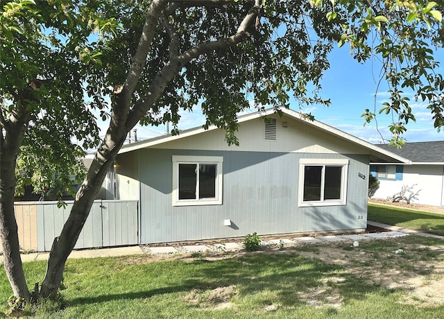 1112 Cannon St, Helena, MT 59601 - view of side of home