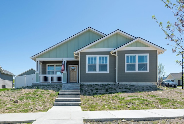 2805 Travis Ave, Helena, MT 59601 - view of front of house with a porch and central AC unit