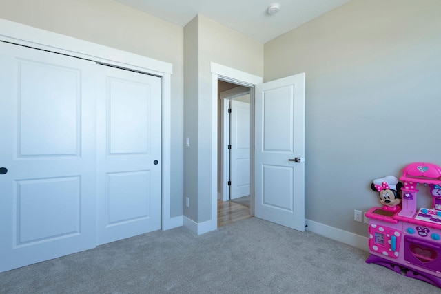 2805 Travis Ave, Helena, MT 59601 - bedroom featuring carpet flooring, a closet, and baseboards