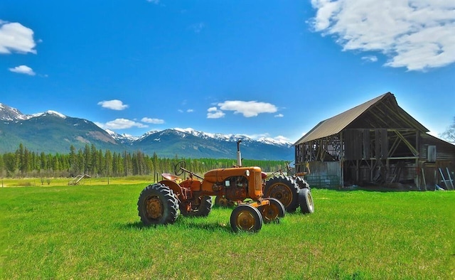 895 Mud Lake Rd, Bigfork, MT 59911