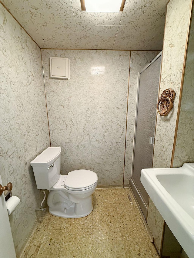 2201 6th Ave N, Great Falls, MT 59401 - full bath with toilet, a shower stall, and a sink