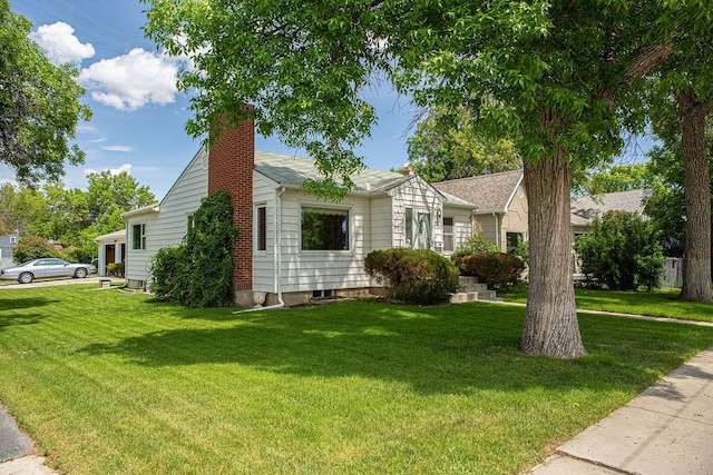 2201 6th Ave N, Great Falls, MT 59401 - view of front of property featuring a front yard and a chimney