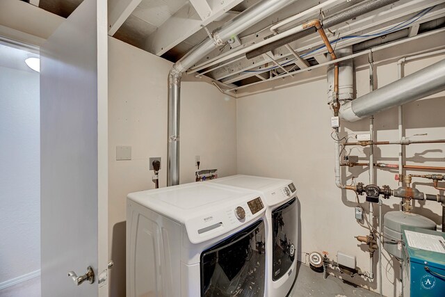 2 N Oregon St, Helena, MT 59601 - laundry area with washer and clothes dryer