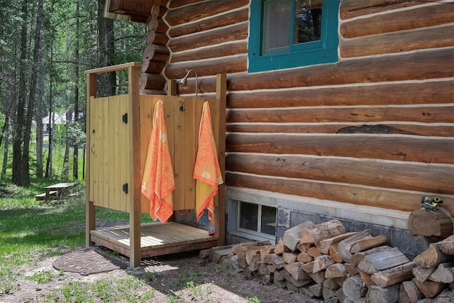 1835 Emmons Canyon Rd, Kila, MT 59920 - exterior view of log siding