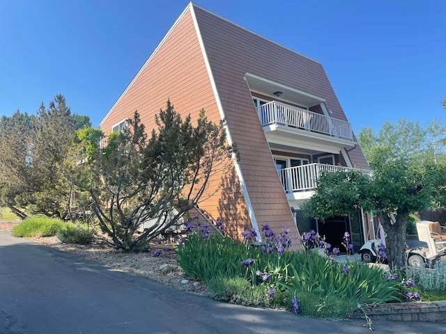 12 Country Club Dr Unit 16, Polson, MT 59860 - view of home's exterior featuring a balcony