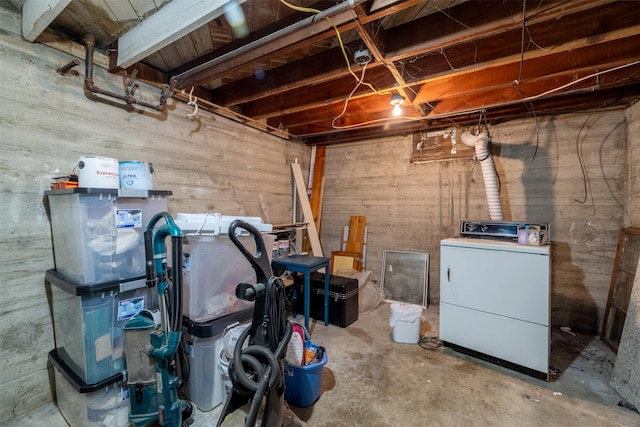 1024 N Warren St, Helena, MT 59601 - unfinished below grade area with washer / clothes dryer