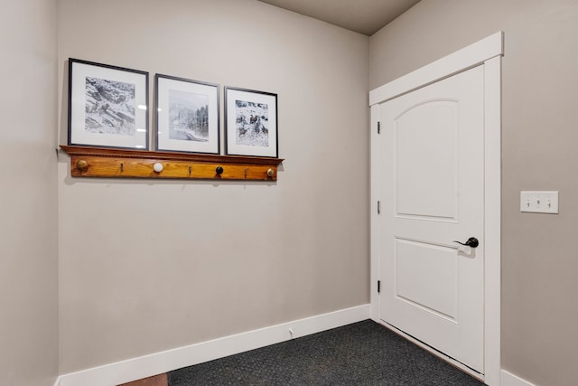 12800 Mill Creek Rd, Lolo, MT 59847 - entryway featuring baseboards