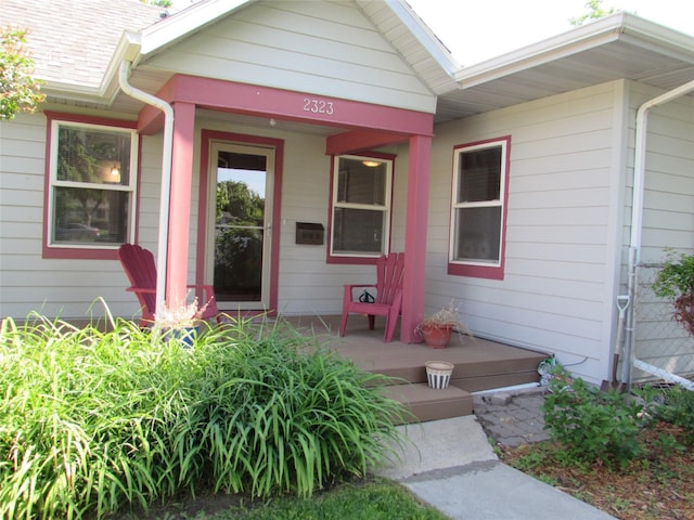 2323 3rd Ave S, Great Falls, MT 59405 - entrance to property with a porch