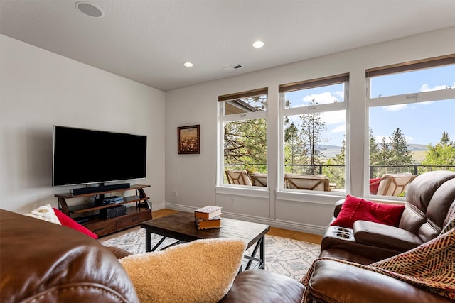 5959 Hayes Creek Rd, Missoula, MT 59804 - living room with baseboards and recessed lighting