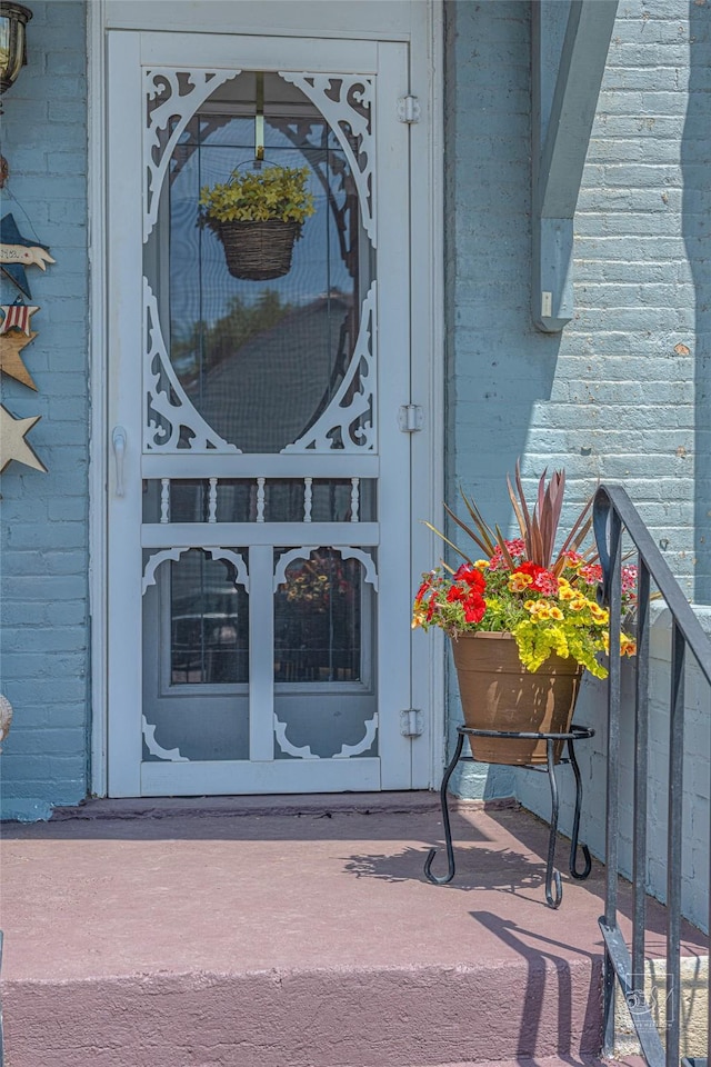 902 N Park Ave, Helena, MT 59601 - property entrance with brick siding