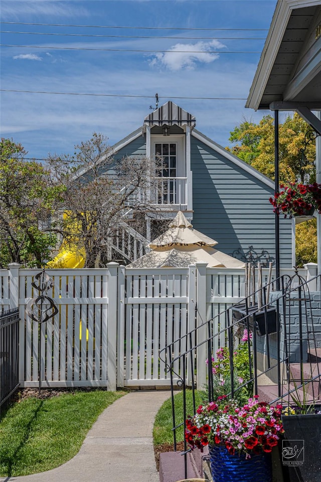 902 N Park Ave, Helena, MT 59601 - view of home's exterior