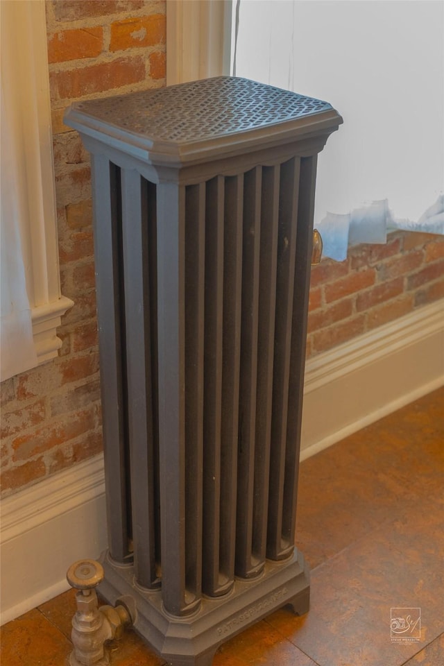 902 N Park Ave, Helena, MT 59601 - detailed view of radiator heating unit