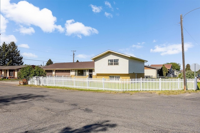 3301 Albany Ave, Butte, MT 59701 - split level home with a fenced front yard