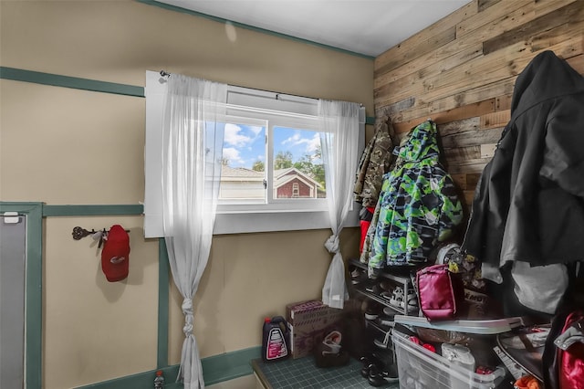 1126 4th Ave S, Great Falls, MT 59405 - bathroom featuring wooden walls