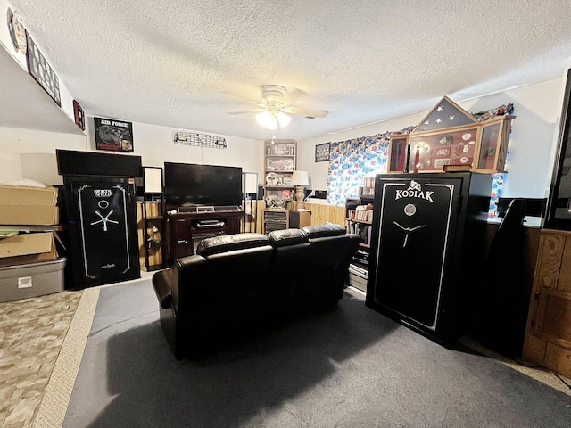 643 Madison Way, Great Falls, MT 59404 - living area featuring a ceiling fan and a textured ceiling