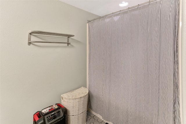 1346 Lilly Ct, Missoula, MT 59802 - full bathroom with curtained shower