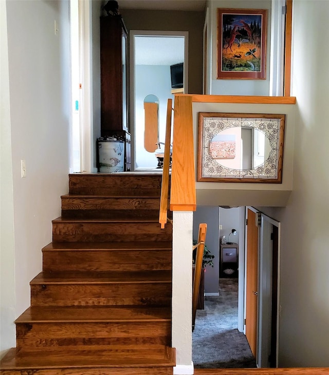 4400 Sierra Dr, Missoula, MT 59804 - view of stairs