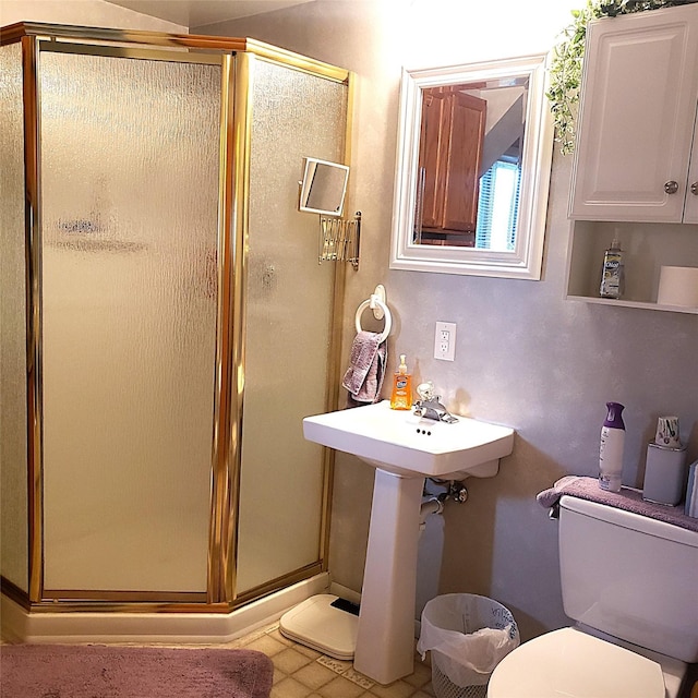 4400 Sierra Dr, Missoula, MT 59804 - full bathroom featuring a shower stall