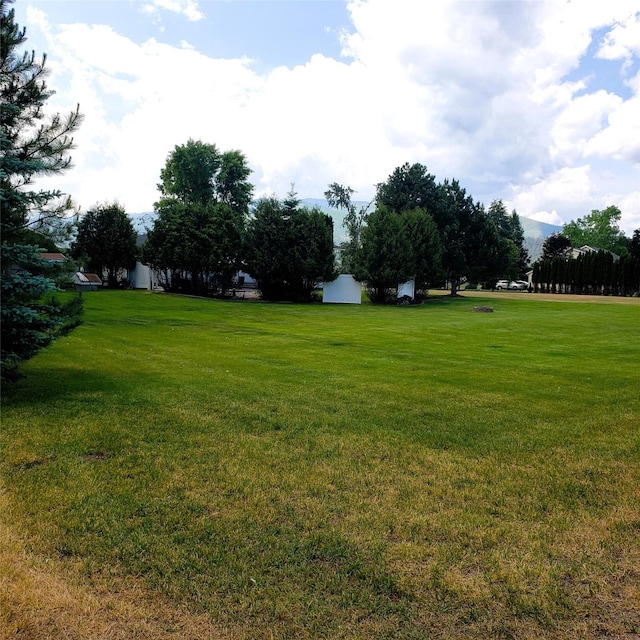 4400 Sierra Dr, Missoula, MT 59804 - view of grassy yard