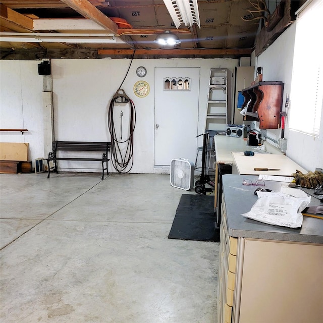 4400 Sierra Dr, Missoula, MT 59804 - view of garage