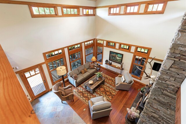 349 Harlan Creek Rd, Hamilton, MT 59840 - living room with a towering ceiling
